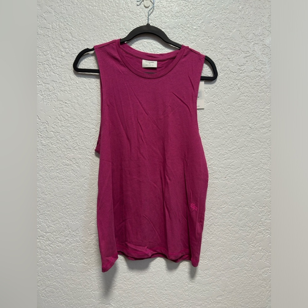 New Stylerunner Tank Top- Size S & M- Color: Magenta